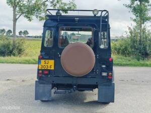 Image 11/39 de Land Rover Defender 90 (1997)