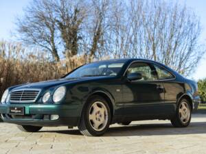 Immagine 1/50 di Mercedes-Benz CLK 200 (1997)