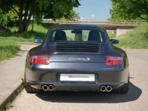 Bild 3/28 von Porsche 911 Carrera S (2005)