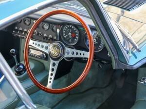 Bild 5/50 von Jaguar E-Type 4.2 (1965)