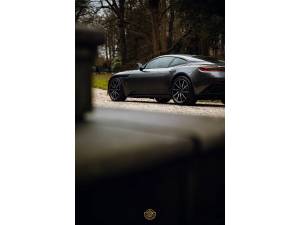 Immagine 46/50 di Aston Martin DB 11 V12 (2017)