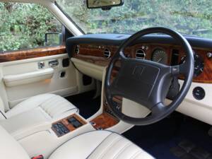 Image 8/20 of Rolls-Royce New Silver Spirit (1996)