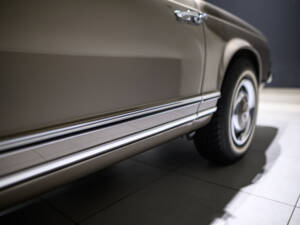 Immagine 42/72 di Mercedes-Benz 280 SL (1970)