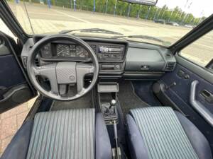 Imagen 28/75 de Volkswagen Golf I Cabrio 1.8 (1991)