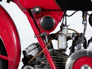 Image 13/50 of Moto Guzzi DUMMY (1950)