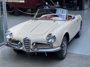 Image 4/20 of Alfa Romeo Giulietta Spider (1958)