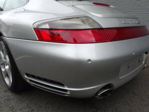 Bild 41/100 von Porsche 911 Carrera 4S (2002)
