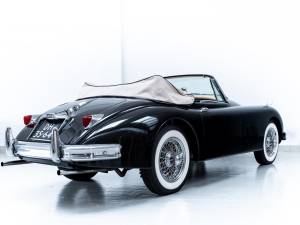 Immagine 5/36 di Jaguar XK 150 DHC (1957)