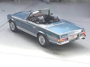 Image 15/36 de Mercedes-Benz 280 SL (1970)