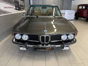 Imagen 7/19 de BMW 3,3 Li (1977)
