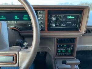 Image 5/7 de Cadillac Eldorado Biarritz (1989)