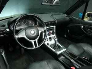 Bild 13/30 von BMW Z3 2.2i (2002)