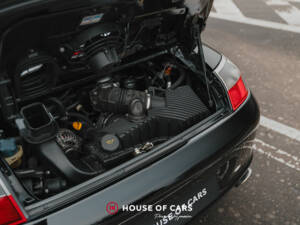 Image 18/39 of Porsche 911 Carrera (2002)