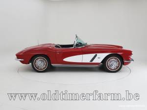 Image 6/15 of Chevrolet Corvette (1962)