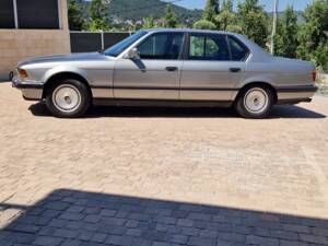 Image 26/40 of BMW 750iL (1989)