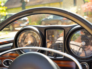 Bild 42/56 von Mercedes-Benz 280 SE (1968)