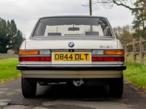 Image 7/26 of BMW 518i (1987)