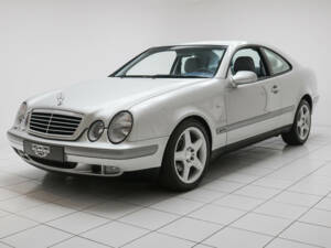 Immagine 1/13 di Mercedes-Benz CLK 230 Kompressor (1998)