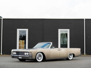 Imagen 11/135 de Lincoln Continental Convertible (1965)