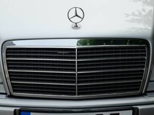 Image 43/75 of Mercedes-Benz E 280 T (1994)