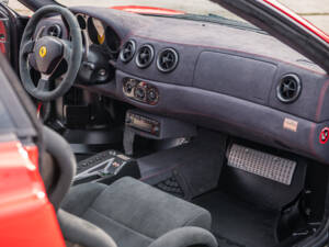 Image 18/29 of Ferrari 360 Challenge Stradale (2004)