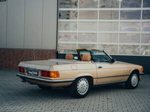 Image 7/99 of Mercedes-Benz 300 SL (1985)