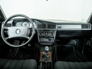 Bild 7/50 von Mercedes-Benz 190 D (1986)