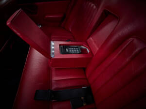 Image 73/100 de Rolls-Royce Silver Shadow II (1979)