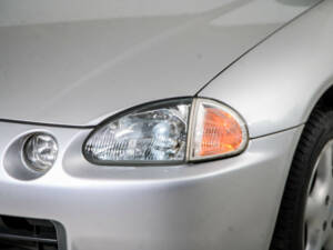 Image 22/50 of Honda CRX del Sol ESi (1996)