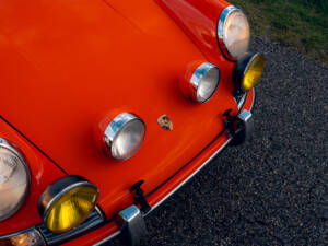 Image 25/63 of Porsche 911 R (1967)