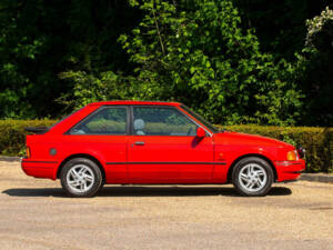 Image 30/50 of Ford Escort IV XR3i (1989)
