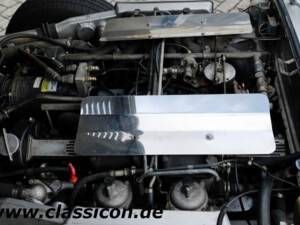 Bild 3/4 von Jaguar E-Type V12 (2+2) (1972)