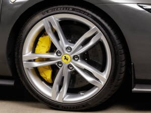 Image 32/42 de Ferrari 296 GTS (2024)