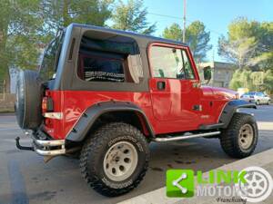 Bild 4/10 von Jeep Wrangler Eagle 2.5L (1992)