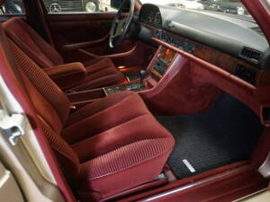 Image 10/19 of Mercedes-Benz 500 SE (1986)