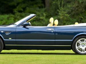 Image 8/50 de Bentley Azure Mulliner (2003)