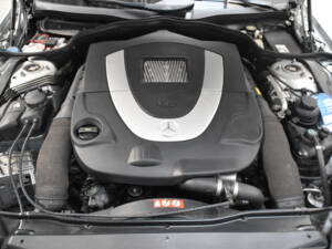 Image 28/30 of Mercedes-Benz SL 500 (2006)