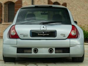 Bild 8/50 von Renault Clio II V6 (2002)