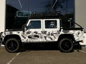 Immagine 3/25 di Land Rover Defender 110 Works V8 (2015)