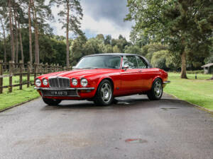 Image 5/40 de Jaguar XJ 6 C 4.2 (1977)