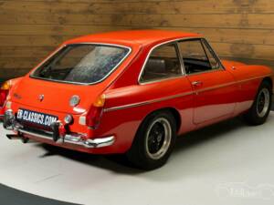 Image 8/19 of MG MGB GT (1971)