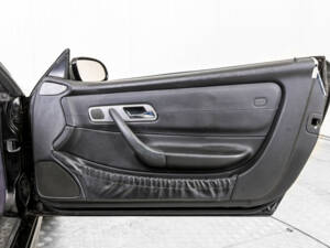 Image 13/50 of Mercedes-Benz SLK 200 Kompressor (2001)
