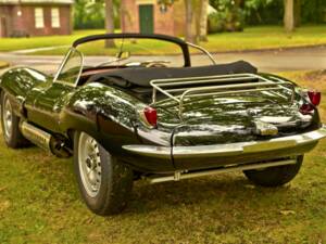 Image 14/50 of Jaguar XK-SS (1967)