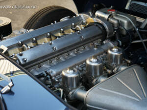 Image 3/30 de Jaguar E-Type 4.2 (1967)