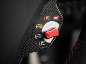 Image 24/50 of Ferrari 430 Scuderia (2009)