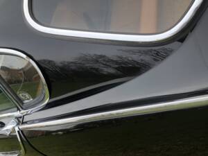 Image 12/34 of Volvo 1800 S (1966)