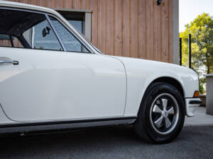 Image 28/47 of Porsche 911 2.4 E (1973)