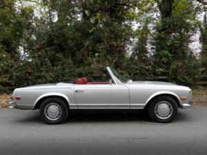 Image 7/16 of Mercedes-Benz 280 SL (1971)