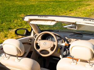 Imagen 8/77 de Mercedes-Benz CLK 280 (2008)