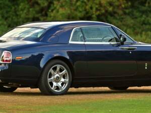 Image 17/50 of Rolls-Royce Phantom Coupé (2010)